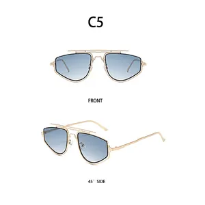 Détail des lunettes punk C5 à double pont doré clair avec verres dégradés violets