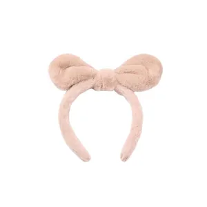 Cerchietto orecchie da coniglio in peluche beige con morbida ecopelliccia e fiocco carino