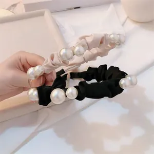 Lot de serre-têtes larges plissés avec grandes perles en tissu beige et noir élégant