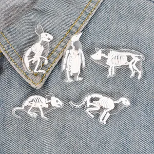 Broche Creativo Gótico De Esqueleto De Animal Estilo Rayos X De Acrílico Cuervo Pingüino Cerdo Conejo Ratón Pin Para Mochila Ropa Joyería De Halloween Unisex