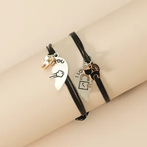Par de pulseras gato corazón magnético con dijes de llave y candado para parejas