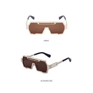 Vues de face et à 45 degrés de lunettes steampunk avec monture en métal doré irrégulière