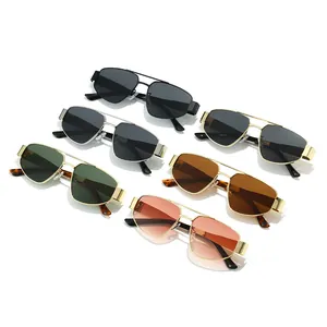 Lot de six lunettes de soleil en métal à double pont avec divers coloris de verres