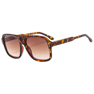 Classic tortoise shell square frame sunglasses with gradient lenses for women