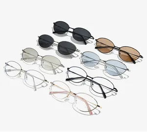 Détails d'une collection de lunettes de soleil ovales en métal de style vintage