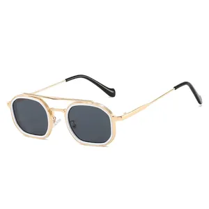 Retro-Sonnenbrille mit polygonalem Doppelsteg, Goldmetallrahmen und grauen Gläsern