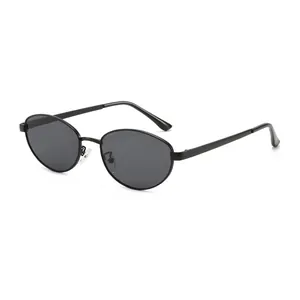 Lunettes de soleil rétro à monture métallique ovale noire pour une protection UV élégante