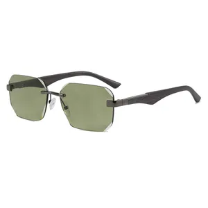 Occhiali da sole retrò senza montatura con lenti ottagonali verde scuro e aste in legno