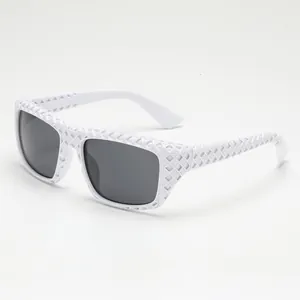 Lunettes de soleil blanches avec motif 3D en diamant et verres foncés anti-UV