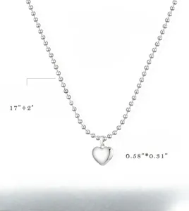 Dettaglio pendente a cuore argento con dimensioni e catena a sfere da 17+2 pollici
