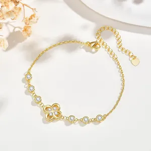 Elegante Bracciale in Rame Placcato Oro 14K con Quadrifoglio Svuotato e Zirconia Regolabile Bracciale con Ciondolo a Cuore Gioielli da Donna
