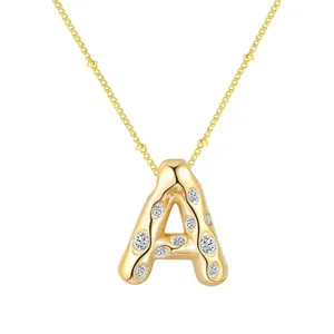 Lussuosa collana con iniziale A in ottone placcato oro 18K e zirconi scintillanti
