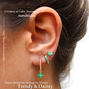 Collezione di Orecchini in Ottone Placcato Oro 14K con Zirconia Verde Smeraldo Vintage Stella Quadrifoglio Foglia Lobo Cerchio Huggie Orecchini Donna Gioielli Regalo