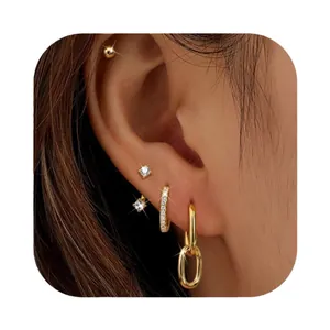 Parure de boucles d'oreilles en laiton doré avec zircones étincelantes pour femme