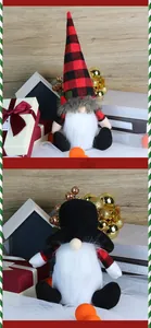 Detalle de gnomos navideños nórdicos con sombreros de cuadros y largas barbas blancas suaves