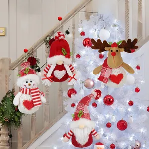 Set de adornos navideños de punto con Papá Noel, muñeco de nieve y reno en rojo y blanco
