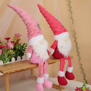 Valentinstag Wichtel Set in Rosa mit Herz Deko und langen Beinen für das Zuhause