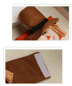 Détail de la boucle de rideau épouvantail montrant le velcro et la texture du feutre