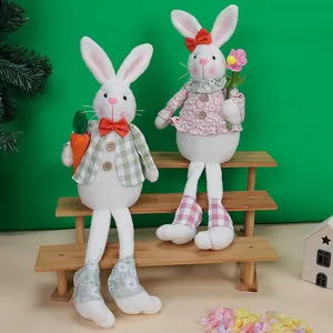 Couple de gnomes lapins de Pâques à longues jambes pour décoration de fête et ornements