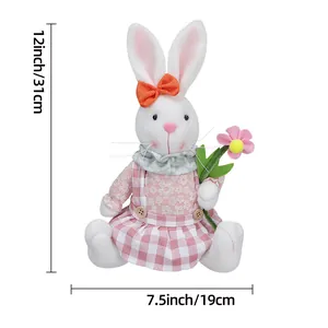 Osterhasen Plüschpuppe im rosa Karokleid mit Maßen 31x19 cm für Frühlingsdeko