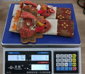 Detalle de fundas para manijas de refrigerador de pavo de Acción de Gracias en tweed
