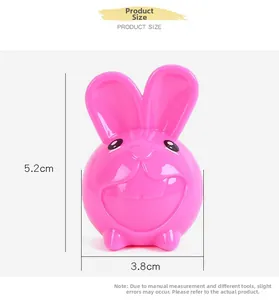 Dimensions du taille-crayon lapin rose : une hauteur de 5,2 cm et une largeur de 3,8 cm