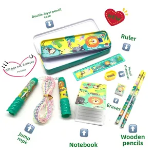 Vue détaillée du set de papeterie 8 pièces dessin animé avec trousse en métal et corde