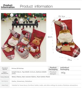 Dettagli delle calze di Natale con motivi di Babbo Natale e pupazzo di neve e misure