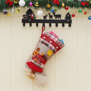 Weihnachtssocke Deko mit 3D Elch und Sternen auf rustikalem Sackleinen Stoff