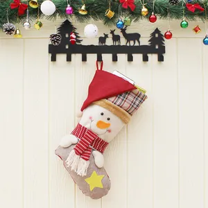 Calza di Natale in lino con design a pupazzo di neve e gancio per decorazioni festive