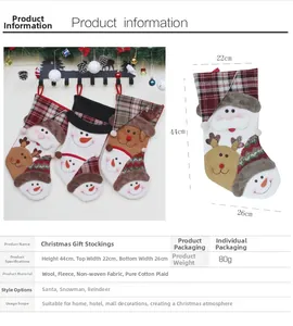 Detaillierte Größenangaben für 44 cm große Weihnachtssocken mit Weihnachtsmann-Motiv