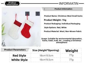 Details von 18 cm gestrickten Weihnachtsstrümpfen aus Wolle mit Größenangaben und Textur