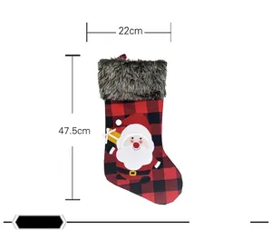 Detaillierte Maßangaben für den Weihnachtsstrumpf: 47,5 cm Länge und 22 cm Breite