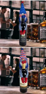 Détail de couvre-bouteilles gnomes pour la fête nationale américaine avec étoiles et rayures