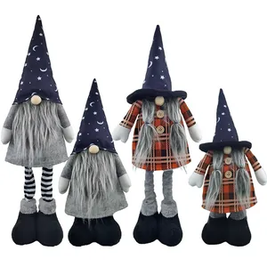 Set di quattro gnomi di Halloween con cappelli a luna e stelle per decorazioni di casa