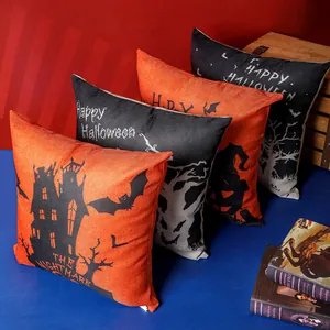Set di 4 federe per cuscini di Halloween con motivi di zucca, castello e pipistrello