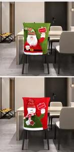 Détail de housses de chaise de Noël avec Père Noël et Bonhomme de neige en 3D décoratifs