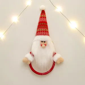 Anello portasciugamani Babbo Natale con cappello rosso e barba di peluche natalizia
