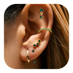Parure de 6 boucles d'oreilles en laiton doré avec émeraudes et manchettes d'oreilles