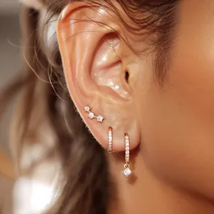 Luxuriöses Set aus vergoldetem Messing und Zirkonia für einen eleganten Look