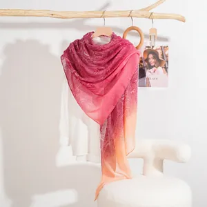 Elegante scialle paisley sfumato magenta e arancione, foulard estivo leggero