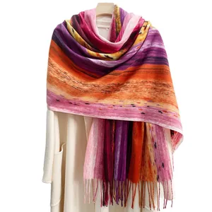 Sciarpa colorata a righe sfumate con nappe, scialle invernale caldo da donna