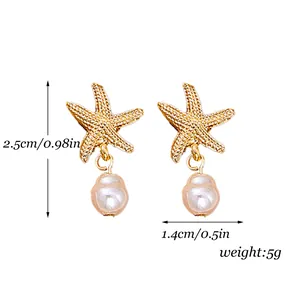 Vergoldete Seestern-Ohrringe mit unregelmäßigen Perlen und elegantem maritimem Design für Damen