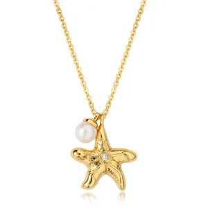 Collier élégant en plaqué or avec pendentif étoile de mer, zircon central et perle blanche