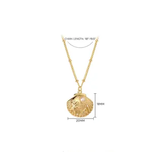 Collier pendentif coquillage doré avec perle et étoiles de mer sur chaîne à billes