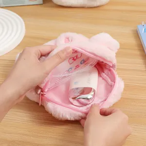 Borsa a tracolla rosa in peluche con finestra trasparente e ricami di fiocchi