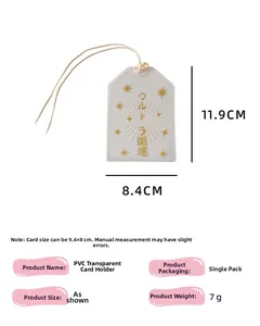 Detalle de funda de PVC transparente estilo omamori con estrellas doradas y medidas exactas