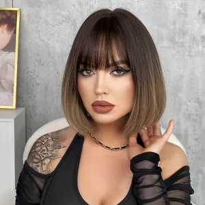 Parrucca Bob Sfumata per Donna Corta Liscia Parrucche di Capelli Sintetici Con Frangia Fibra Resistente al Calore Uso Quotidiano