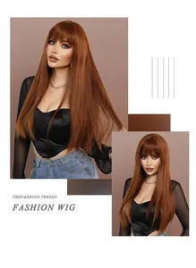 Détail de la perruque longue et lisse rousse avec frange et texture de cheveux naturelle