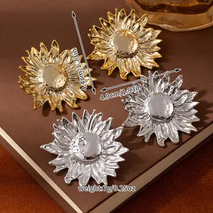 Detailed view of layered flower earrings with dimensions 4.4cm by 4.9cm and weight 7g